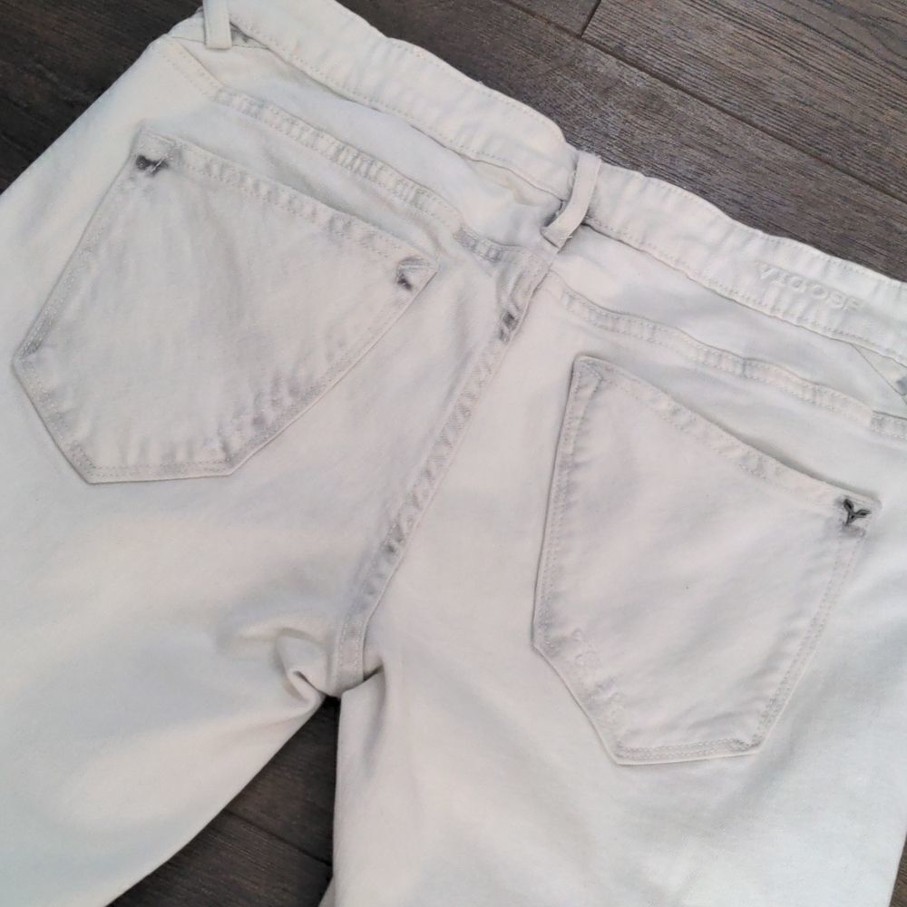 ‎Vigoss the Thompson Tomboy Distressed White Jeans - Picture 13 of 13